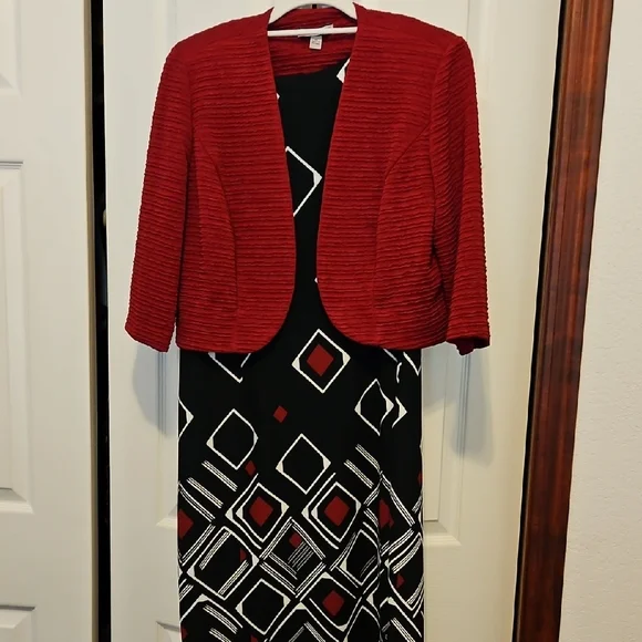 Elegant Red and Black Geometric Dress with Jacket NWOT/Great for Valentine's Day - Picture 1 of 3